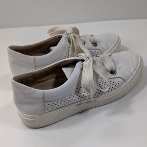 Great condition Vaneli Yora perforated leather sneaker in white - Size 8